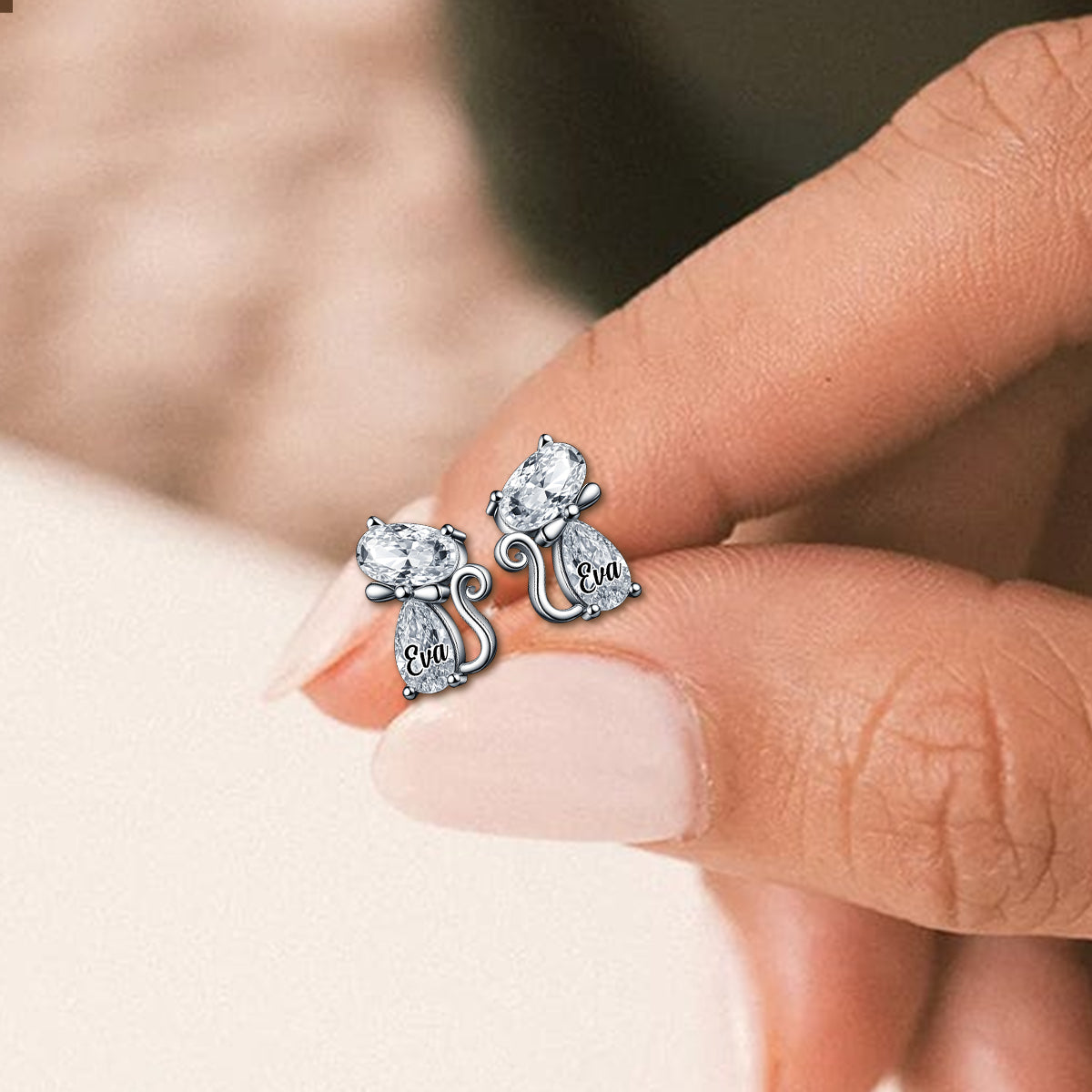 Chic Cat Lovers' Crystal Gift - Personalized Cat Stud Earrings