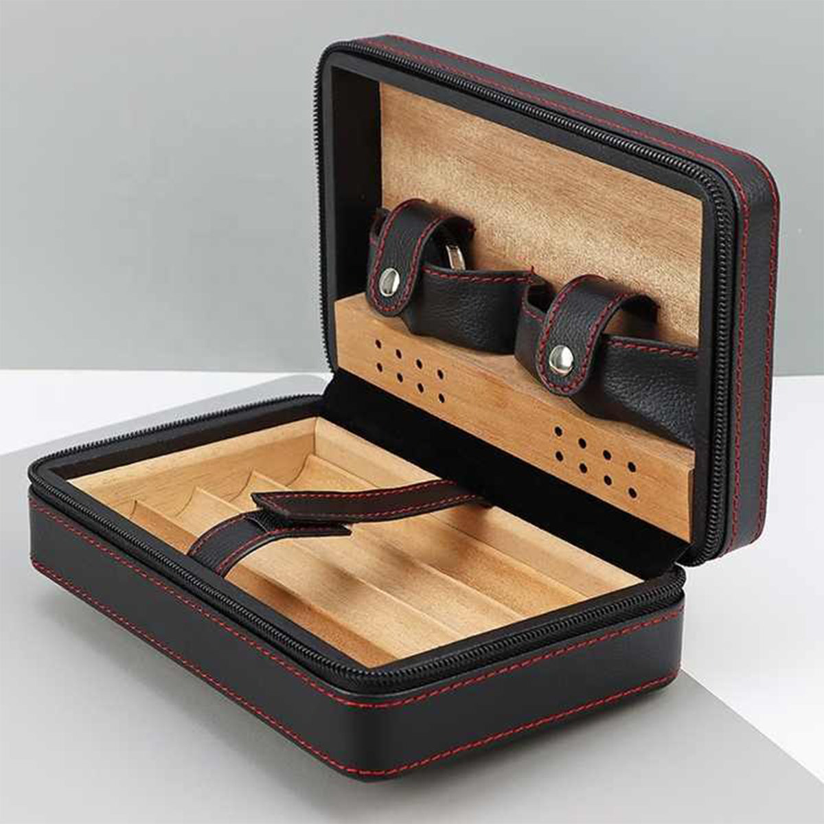 Smoking Skull - Personalized Skull Travel Cigar Humidor Case