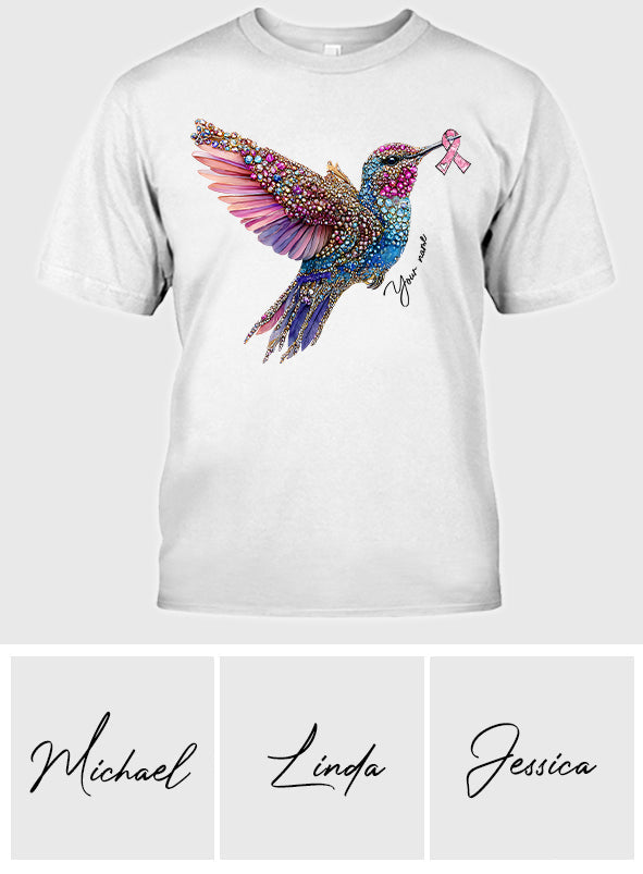 Crystal Hummingbird Pink Ribbon – Personalisiertes T-Shirt und Hoodie zur Sensibilisierung für Brustkrebs