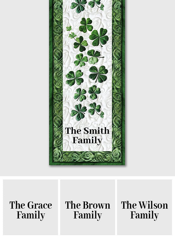 Chemin de table personnalisé Lucky Family - Famille