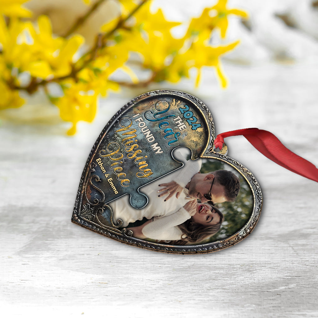 The Year I Found My Missing Piece Kissing Couple - Personalized Couple Ornament