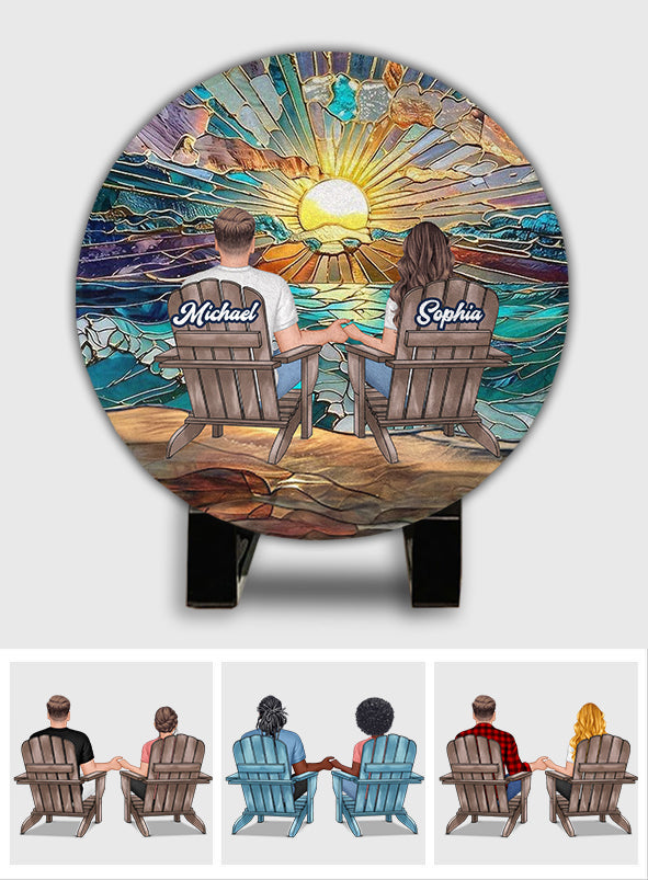 Happy Couple Enjoying Romantic Beach - Personalized Couple Round Shaped Stone