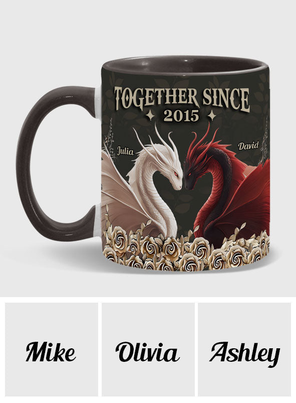 Von unserem ersten Kuss – Personalisierte Tasse mit Drachenmotiv