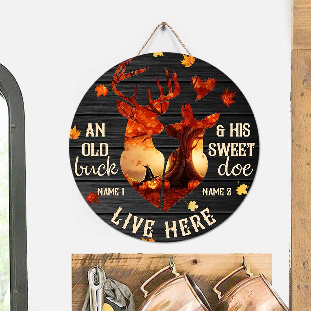 An Old Buck - Hunting Personalized Round Wood Sign
