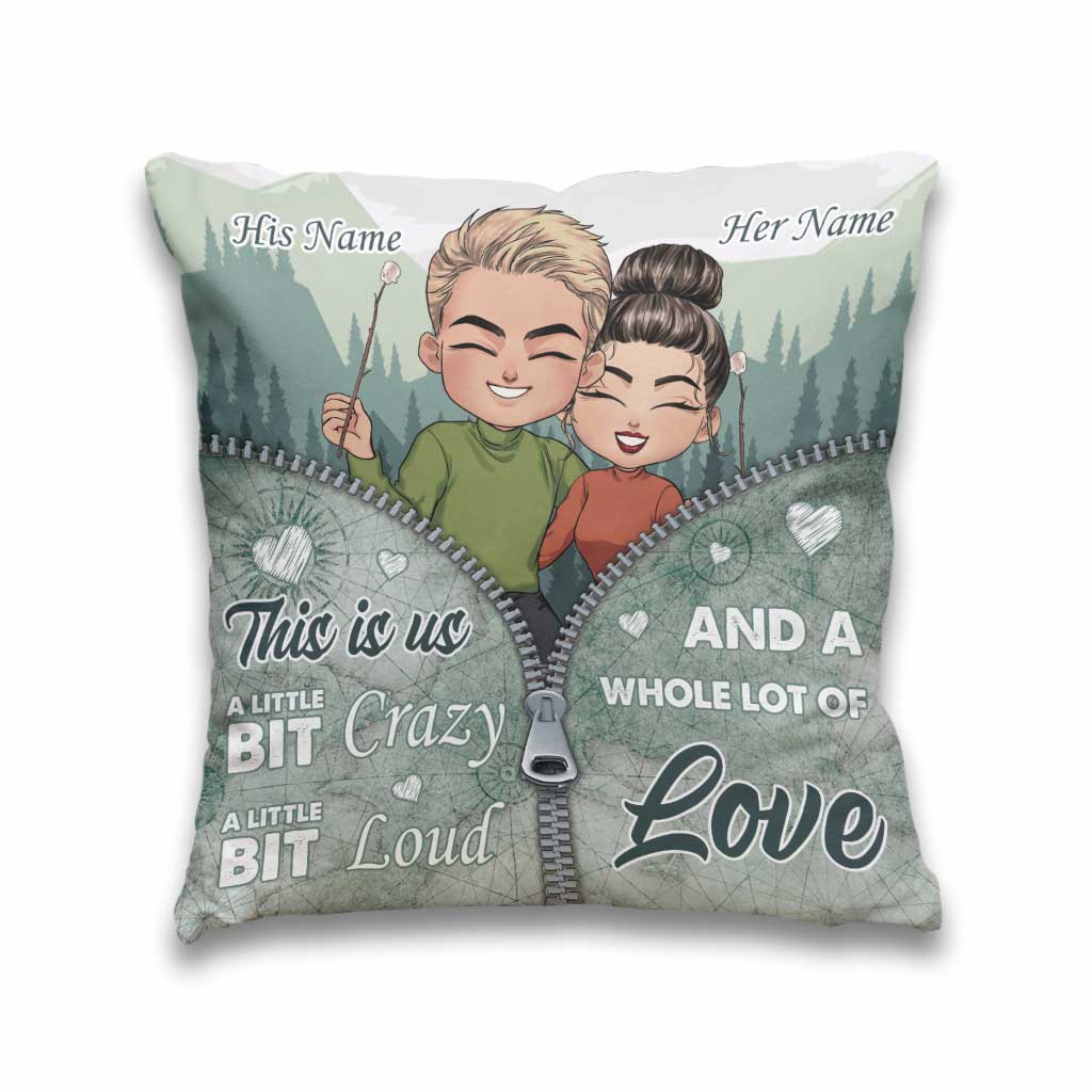 „This Is Us“-Campingpaar – personalisiertes Camping-Kissen