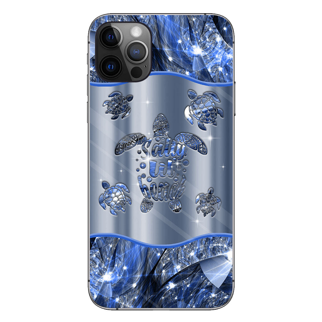 Personalisierte Handyhülle mit blauer Meeresschildkröte von Salty Lil Beach