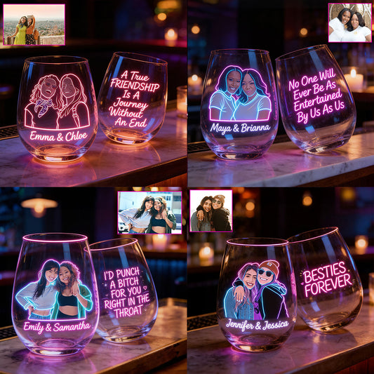 Individuell gestaltbar mit jedem Foto – personalisiertes Weinglas mit dem Aufdruck „Bestie All Out“.