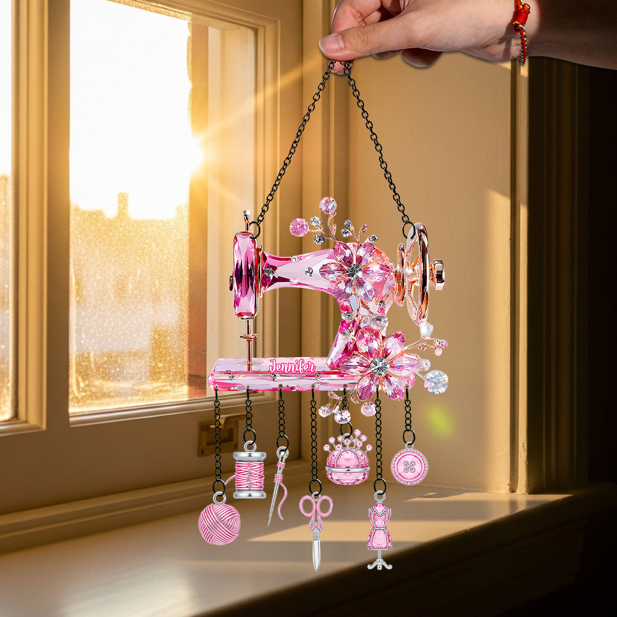 Magnifique machine à coudre - Attrape-soleil personnalisé à suspendre à la fenêtre avec breloques