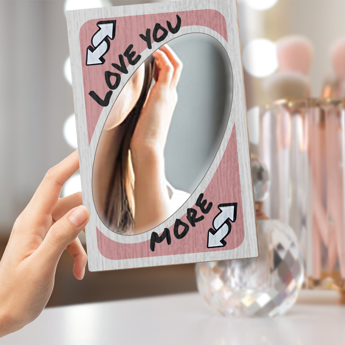 „Ich liebe dich mehr“-Umkehrkarte – Personalisierter Wandspiegel für Paare