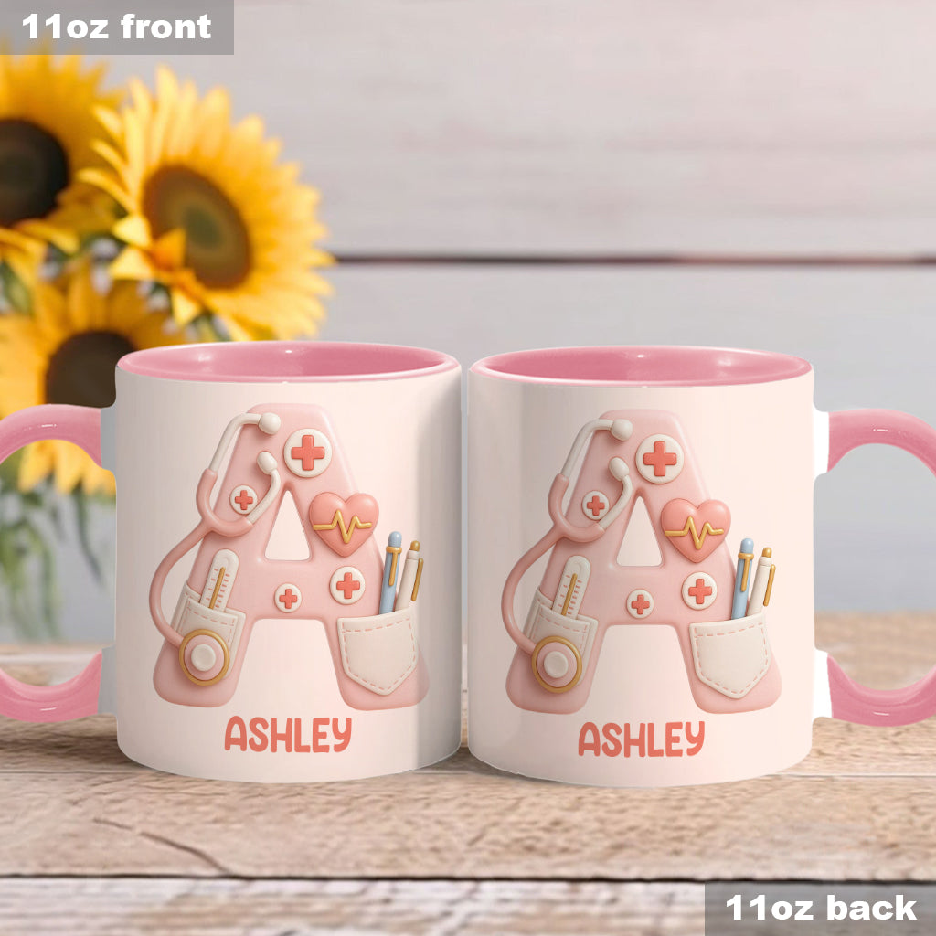 Personalisierte Tasse mit Krankenschwester-Alphabet