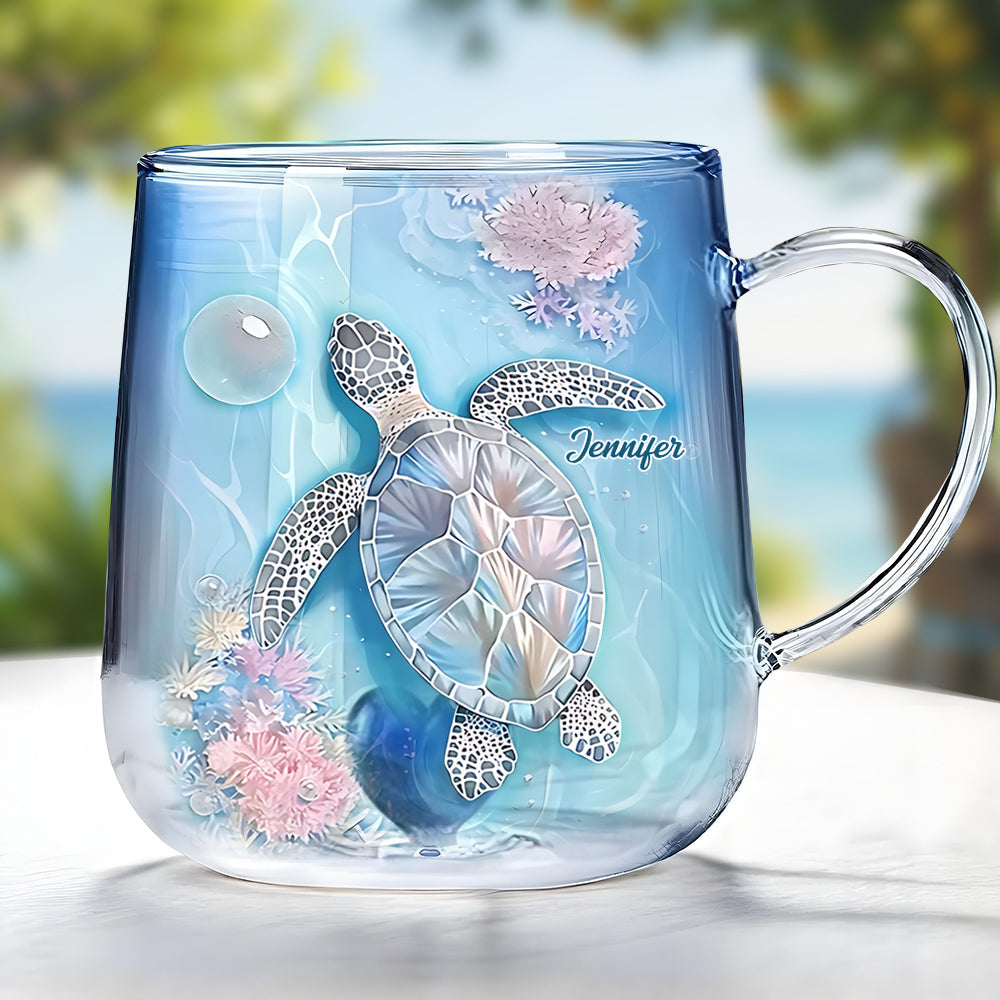 Strahlende Meeresschildkröte – personalisierter Glasbecher mit Schildkrötenmuster und Farbverlauf