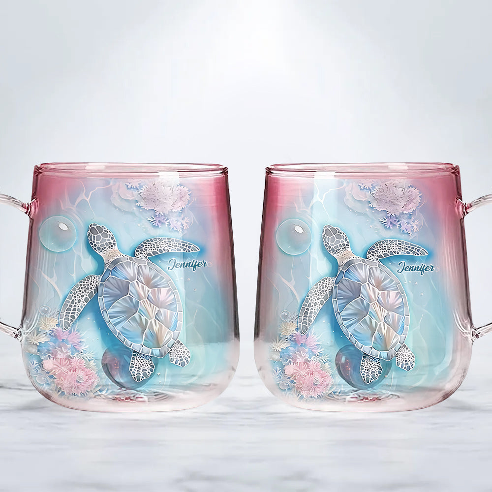 Strahlende Meeresschildkröte – personalisierter Glasbecher mit Schildkrötenmuster und Farbverlauf