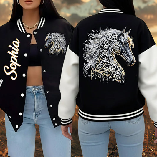 Liebe zum Pferd – Personalisierte Collegejacke mit Pferdemotiv