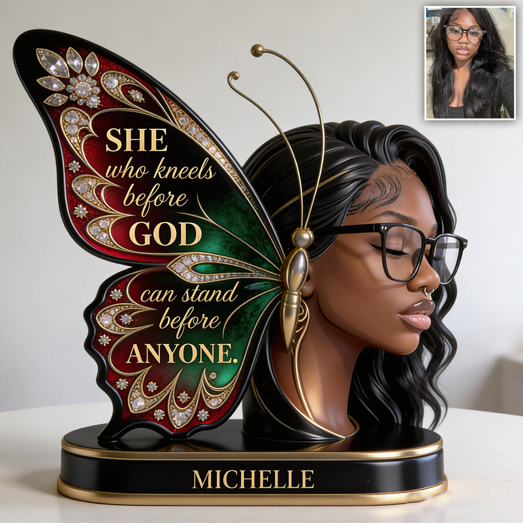 Elle qui s'agenouille devant Dieu - Plaque acrylique personnalisée en forme d'Africain Américain