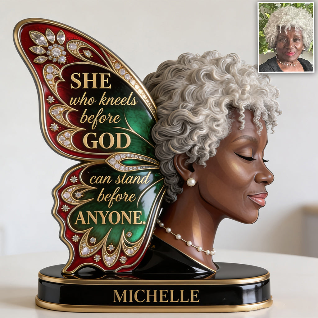 Elle qui s'agenouille devant Dieu - Plaque acrylique personnalisée en forme d'Africain Américain