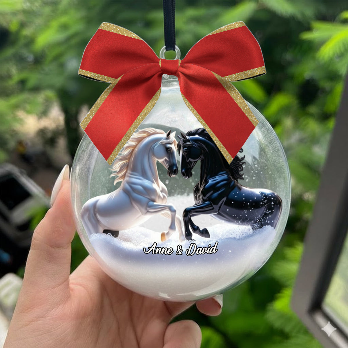 Du und ich, wir schaffen das – Geschenkidee für Paare – Personalisierte Schneekugel mit Pferd und Schleife