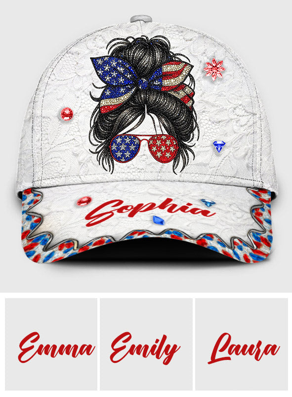 Casquette classique personnalisée « Messy Bun Girl » pour la fête nationale américaine (4 juillet).
