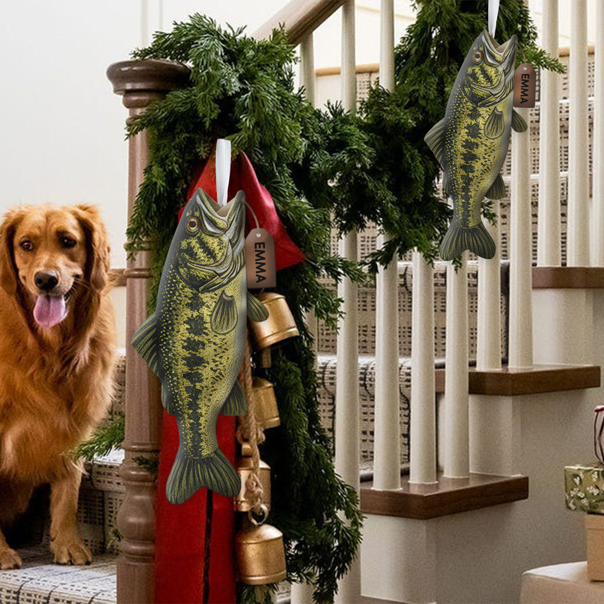 Fröhliche Fischweihnachten – personalisierter Weihnachtsstrumpf in Anglerform