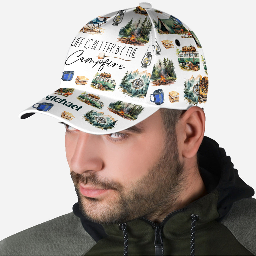 Das Leben ist schöner mit Lagerfeuer – Personalisierte Camping-Klassiker-Kappe
