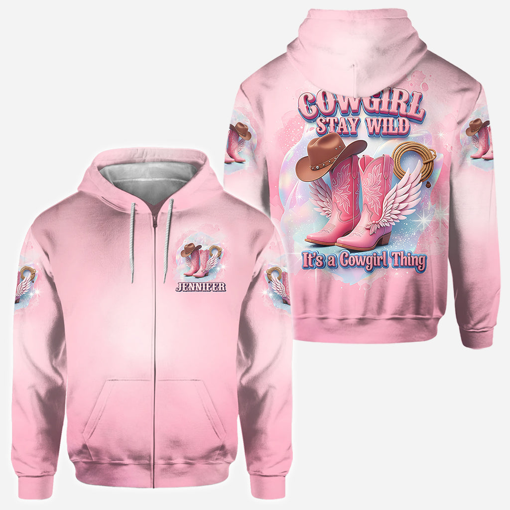 Cowgirl Stay Wild - Personalisiertes Cowgirl-Shirt