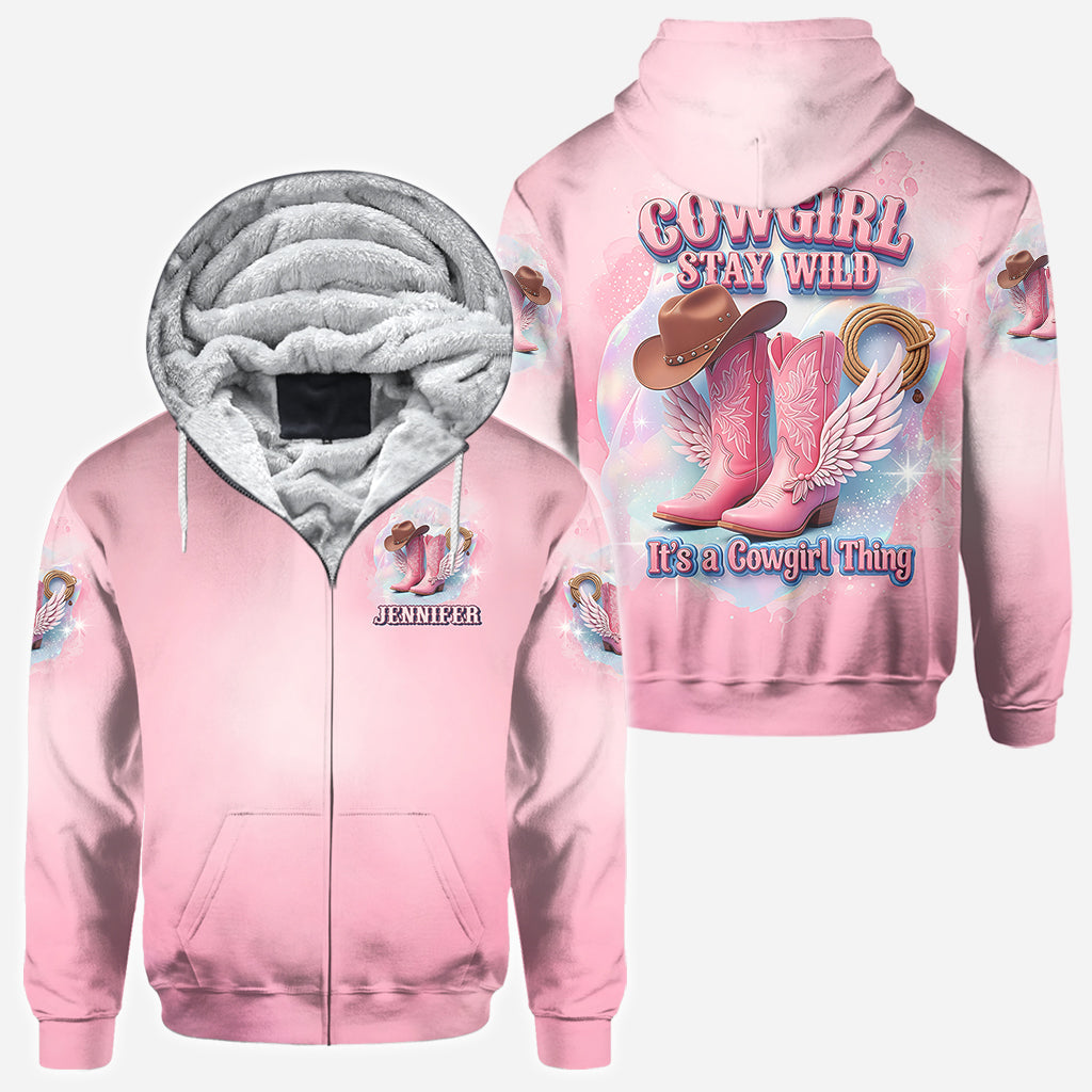 Cowgirl Stay Wild - Personalisiertes Cowgirl-Shirt