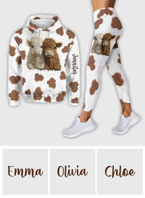 Niedliche Hochlandrinder – Personalisierter Hoodie und Leggings mit Hochlandrind-Motiv