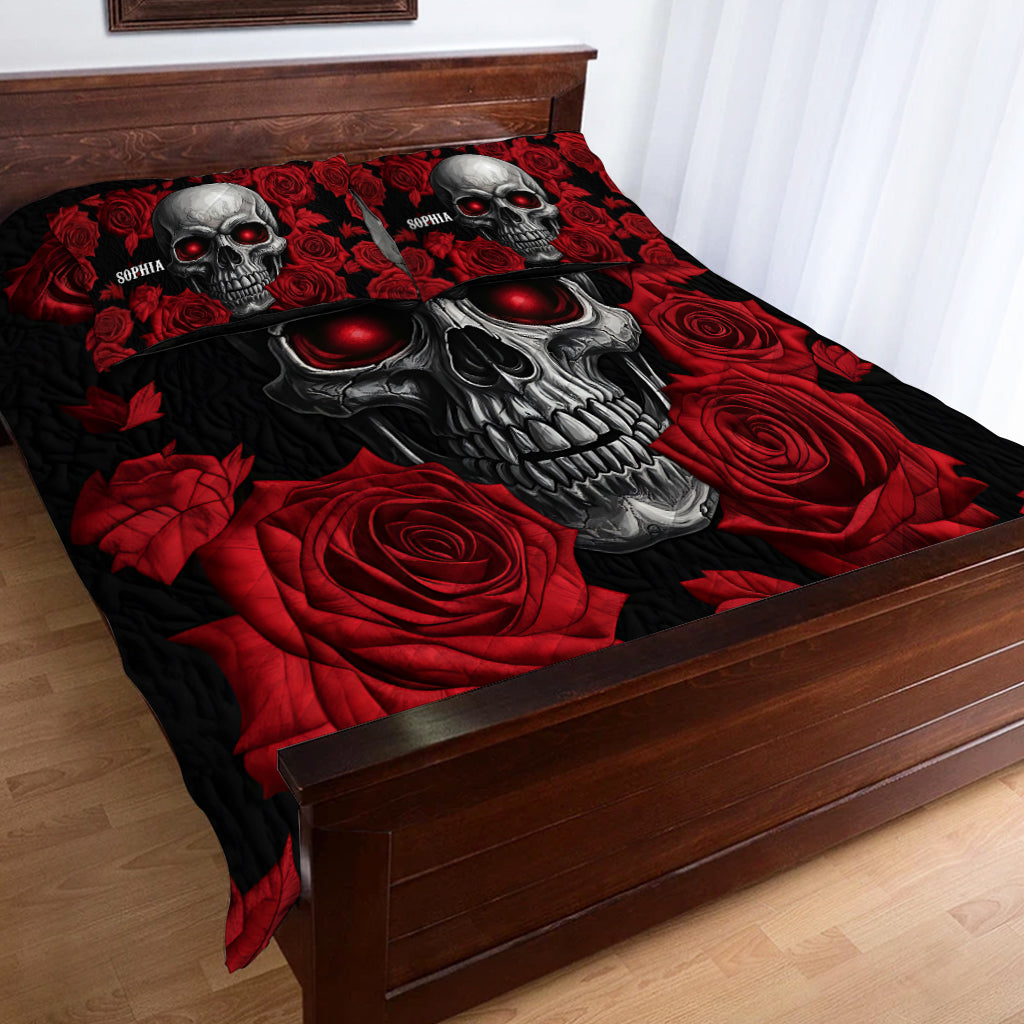 Totenkopf und Rosen – Personalisierte Totenkopf-Bettwäschegarnitur