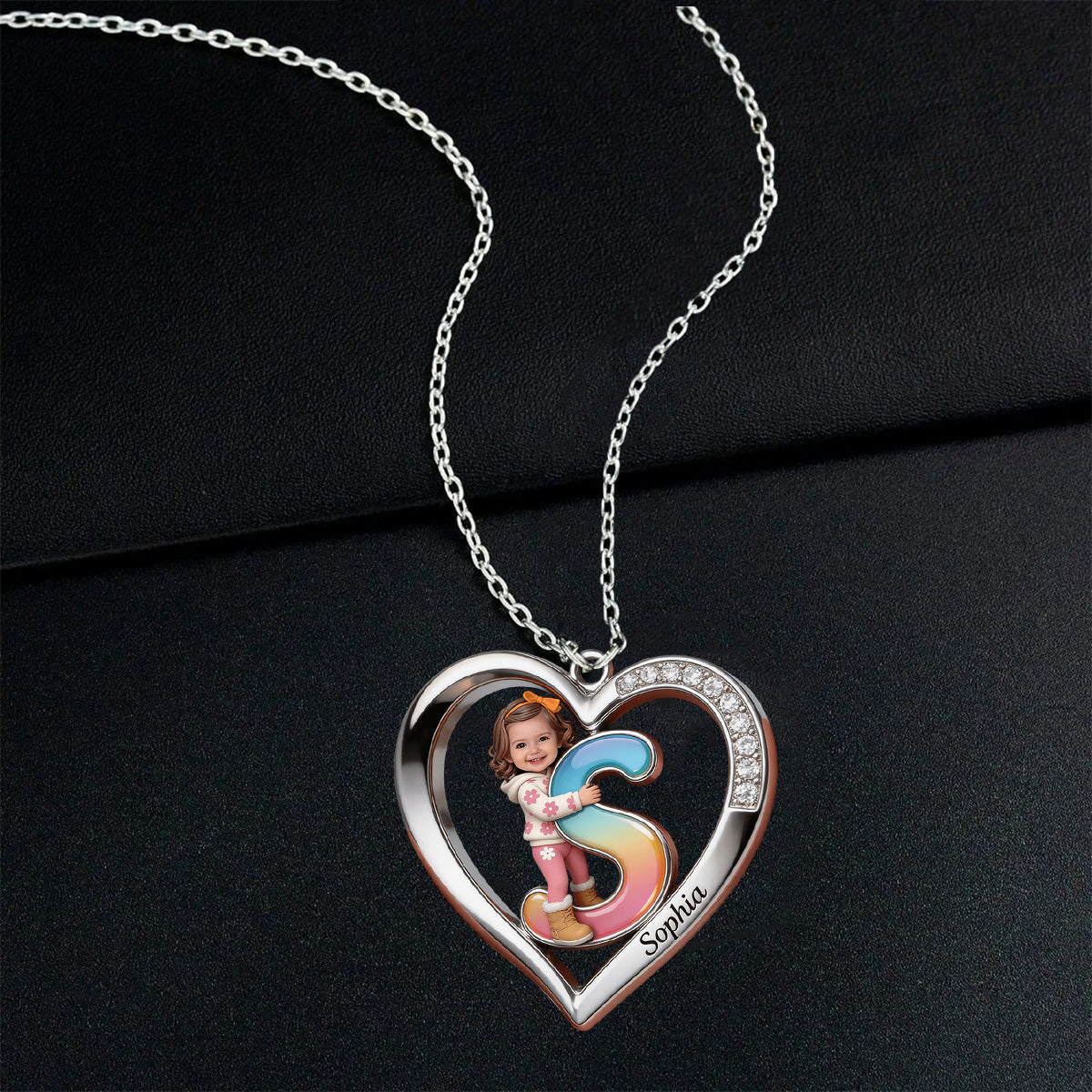 Personalisierte Halskette mit Anhänger in Kinderform aus Metall – Foto nach Wunsch.