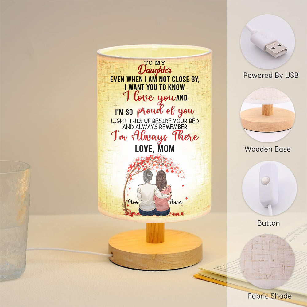 „Licht an, wenn du mich vermisst“ – Personalisierte Tischlampe für die Tochter mit Holzsockel