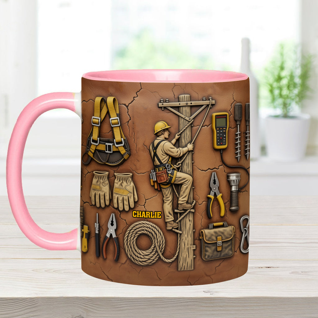 Stärke der Leitung - Personalisierte Tasse mit Lineman-Akzent
