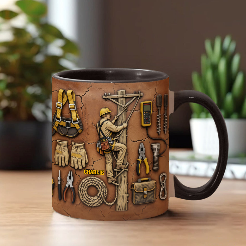 Stärke der Leitung - Personalisierte Tasse mit Lineman-Akzent