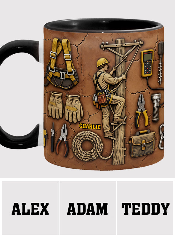 Stärke der Leitung - Personalisierte Tasse mit Lineman-Akzent