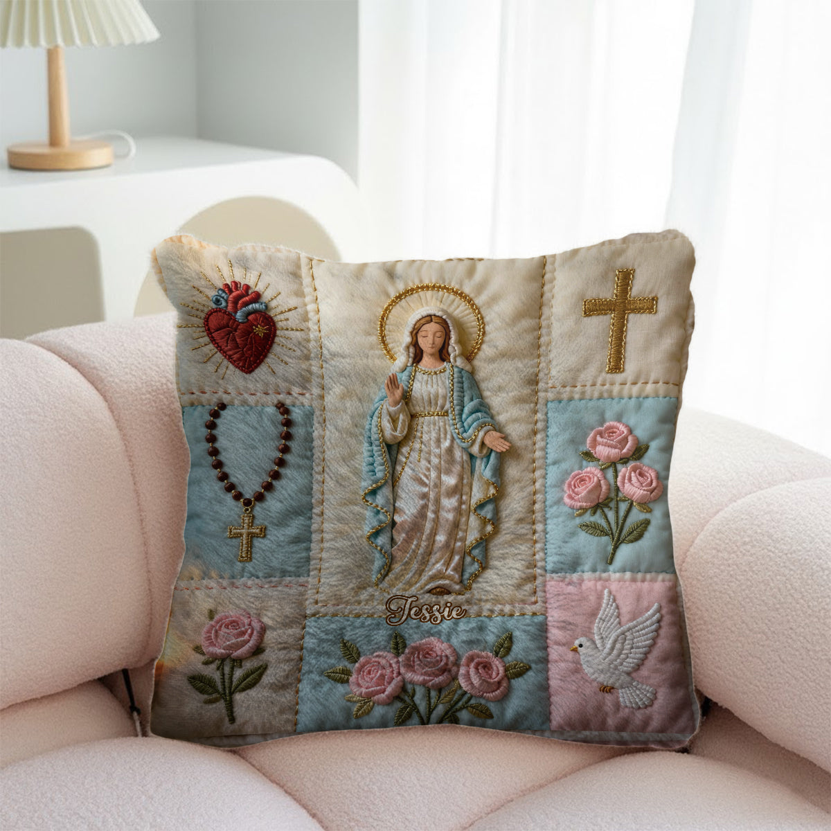 Notre-Dame - Coussin carré chrétien personnalisé en fausse fourrure