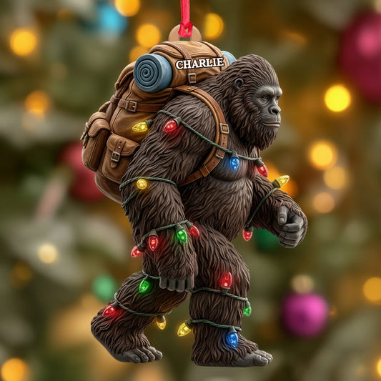 Esprit des fêtes Sasquatch - Ornement de randonnée personnalisé