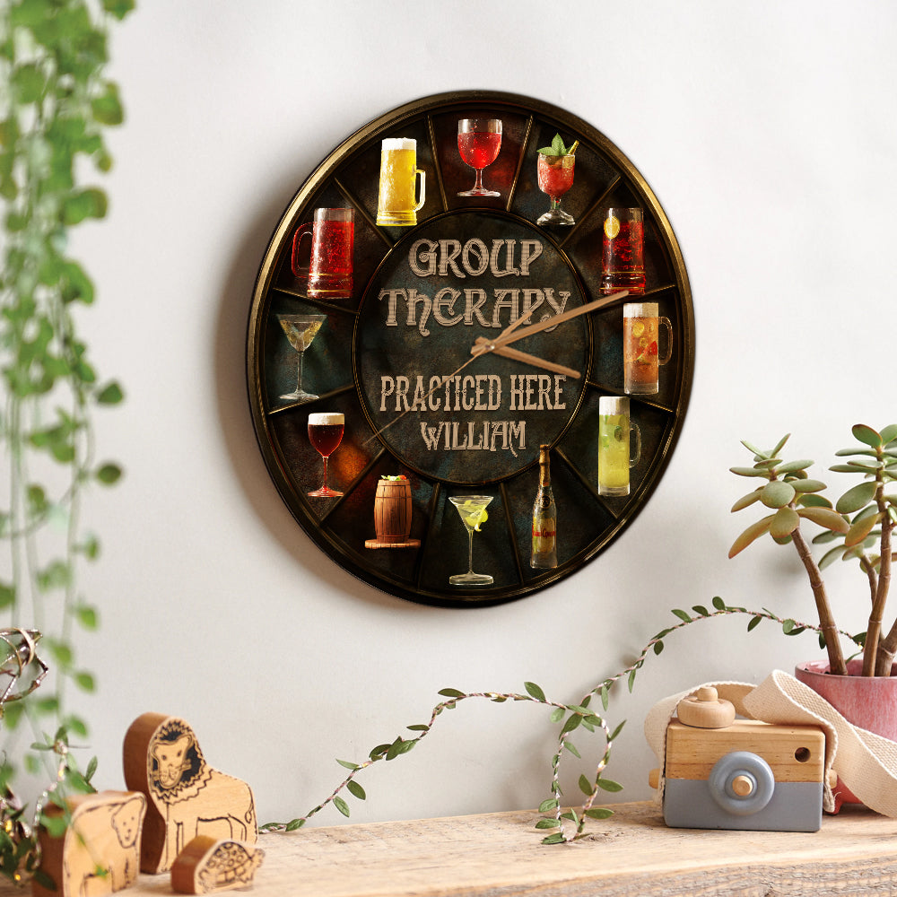 Gruppentherapie - Personalisierte Weinwanduhr