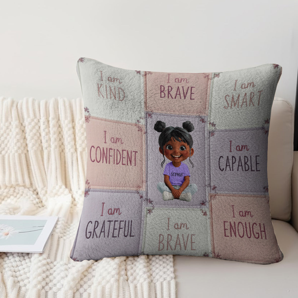 Je suis gentil(le) - Cadeau d'affirmation pour enfant - Coussin carré personnalisé en fausse fourrure pour enfant