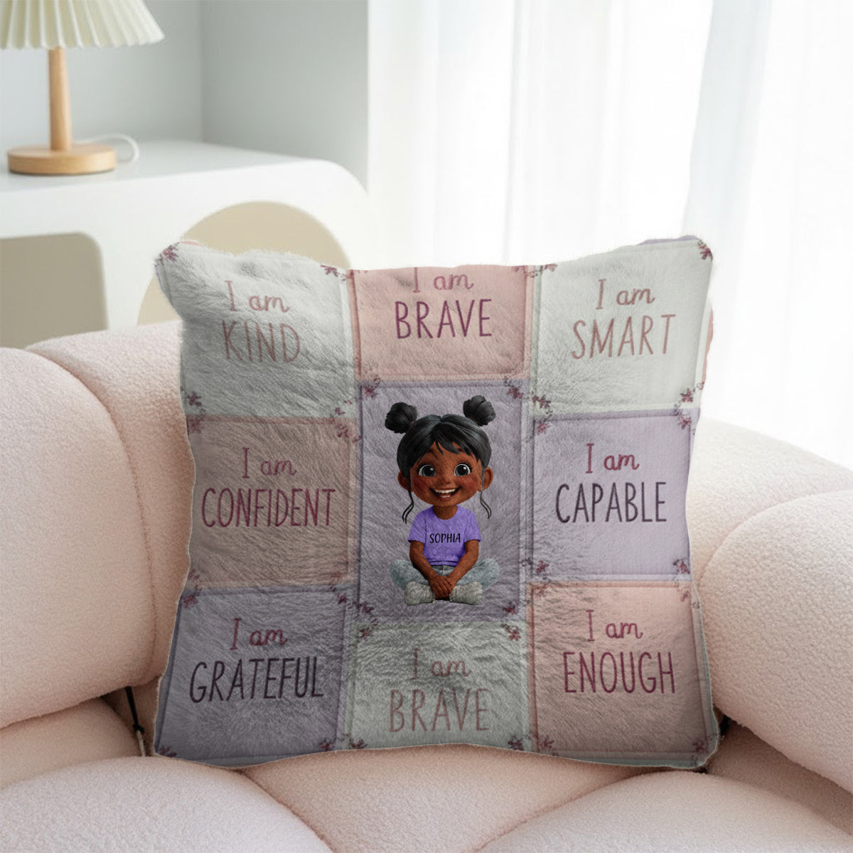 Je suis gentil(le) - Cadeau d'affirmation pour enfant - Coussin carré personnalisé en fausse fourrure pour enfant
