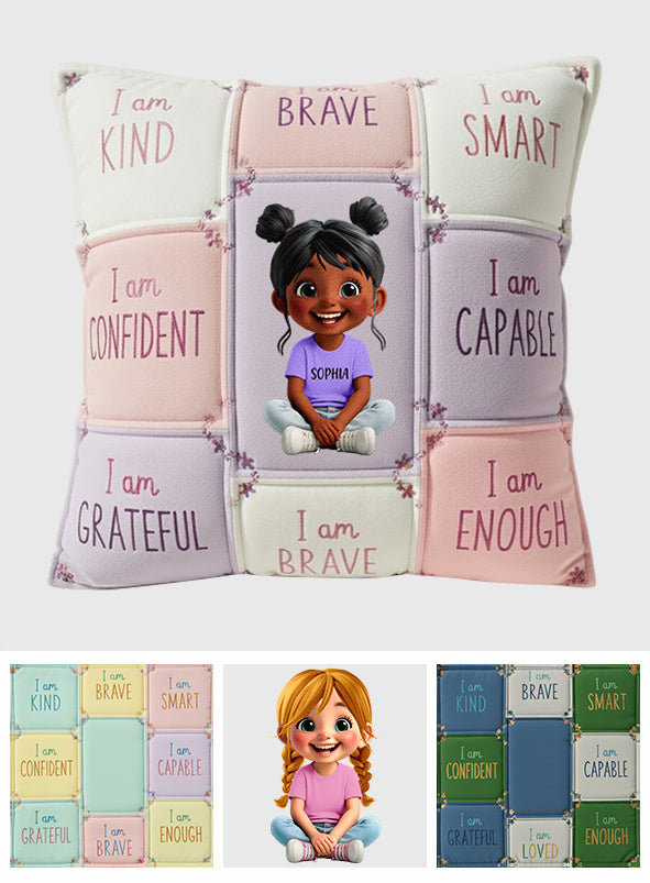Je suis gentil(le) - Cadeau d'affirmation pour enfant - Coussin carré personnalisé en fausse fourrure pour enfant
