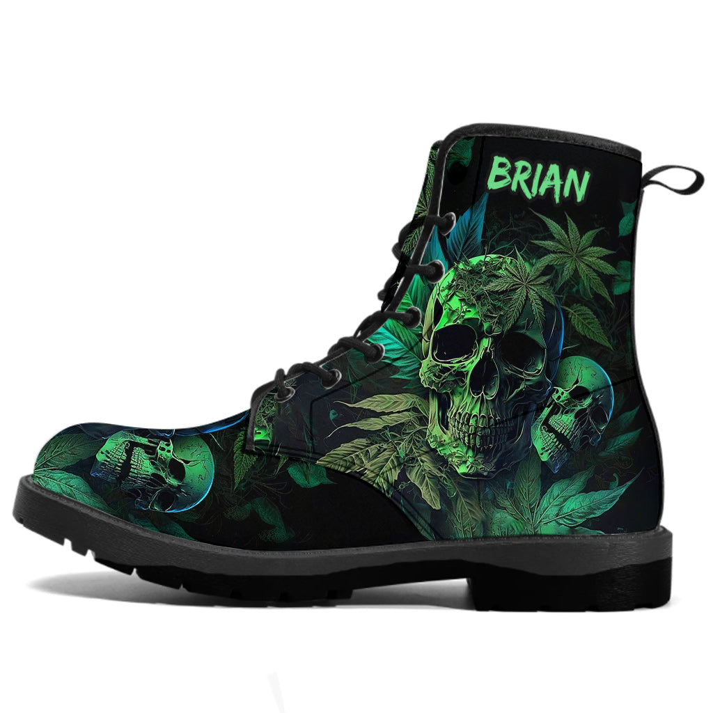 Cannabis-Schädel – Personalisierte Lederstiefel mit Cannabis-Motiv