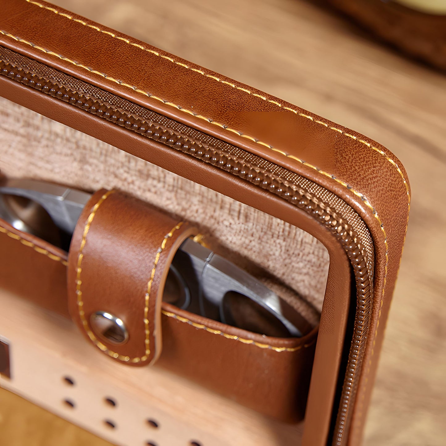 I Like Whiskey And Cigars - Personalized Whisky Travel Cigar Humidor Case