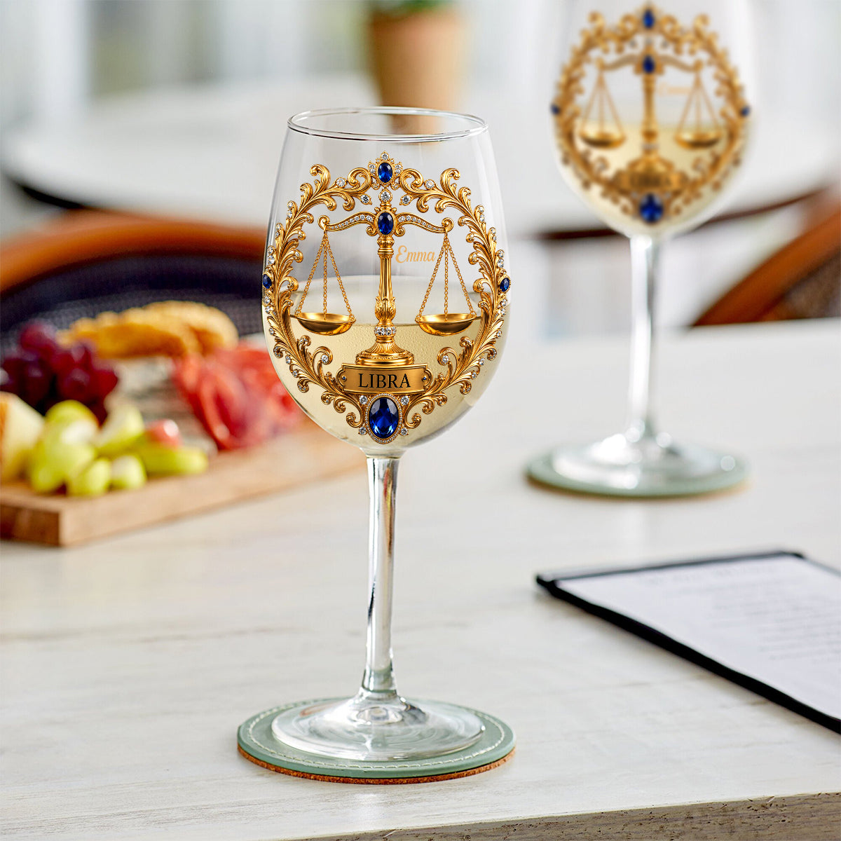 Das Gemütliche Königin Geschenkset - Personalisierte Horoskop Satinrobe & Bettwäsche Set & Weinglas