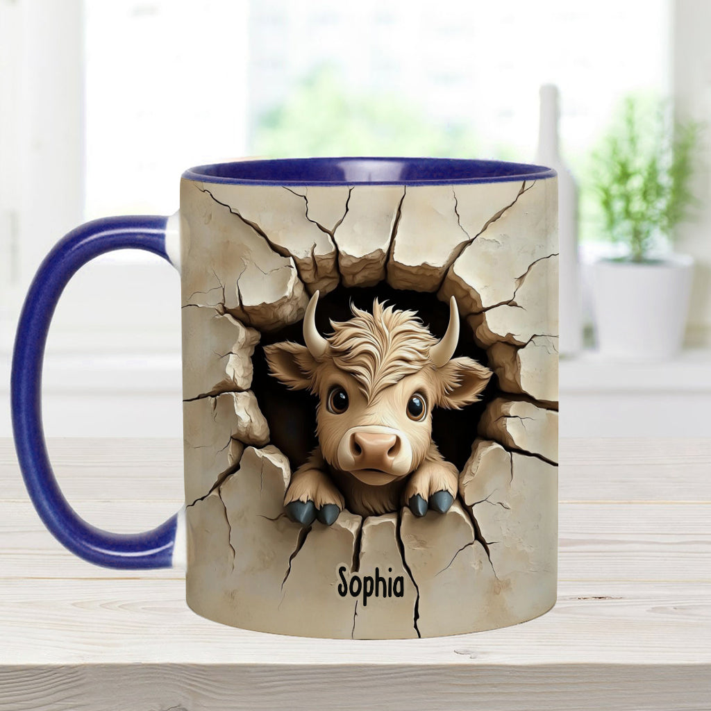 Mignonne vache des Highlands qui jette un coup d'œil - Mug personnalisé avec motif vache des Highlands