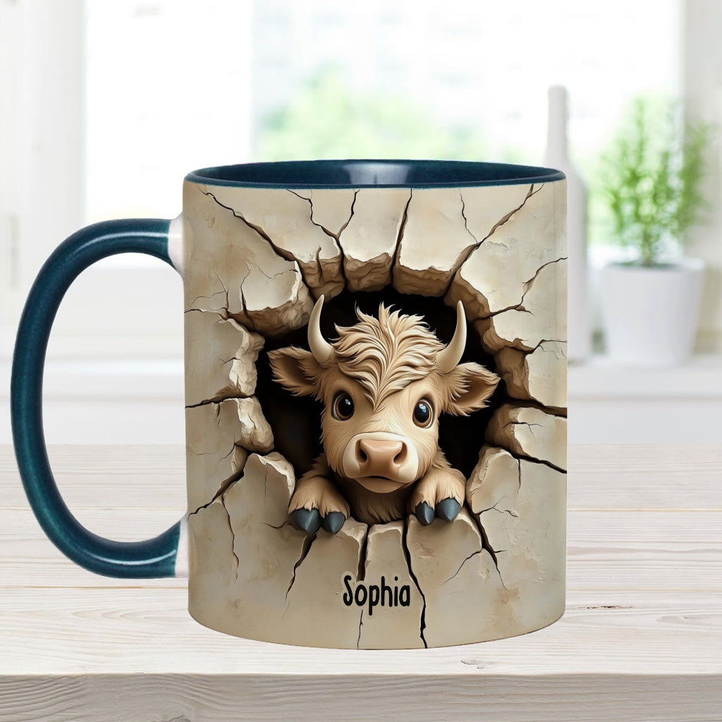 Mignonne vache des Highlands qui jette un coup d'œil - Mug personnalisé avec motif vache des Highlands
