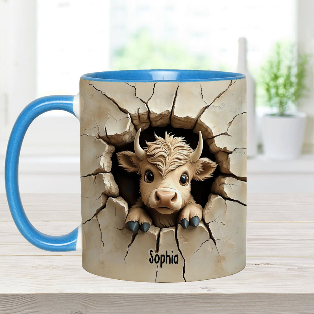 Mignonne vache des Highlands qui jette un coup d'œil - Mug personnalisé avec motif vache des Highlands