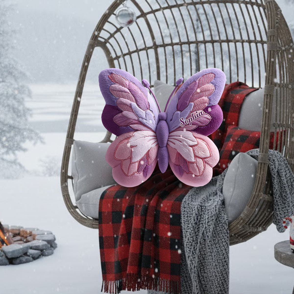 Flauschiger Schmetterling – Personalisiertes Schmetterlingskissen aus Kunstfell