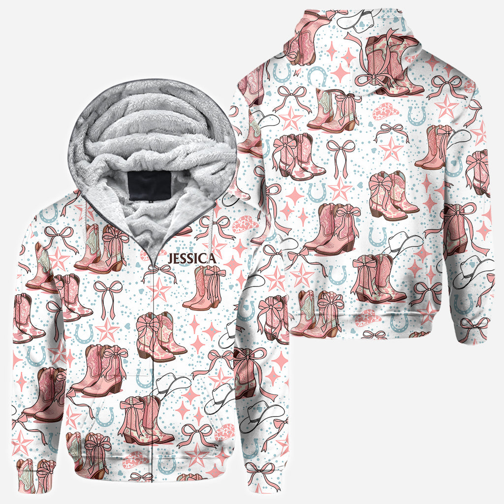 Kokette Cowgirl-Stiefel und Schleifen – personalisiertes Cowgirl-Shirt mit Allover-Print