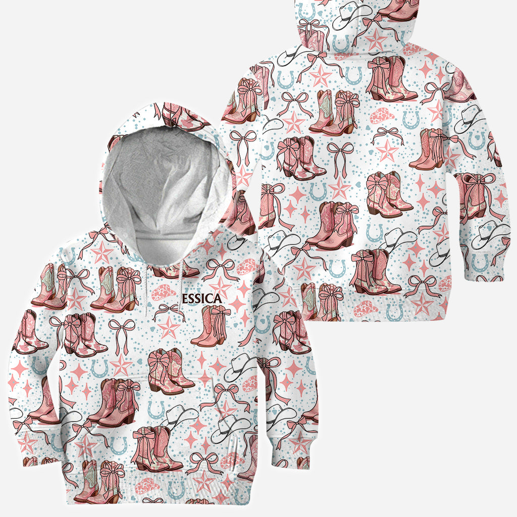Kokette Cowgirl-Stiefel und Schleifen – personalisiertes Cowgirl-Shirt mit Allover-Print