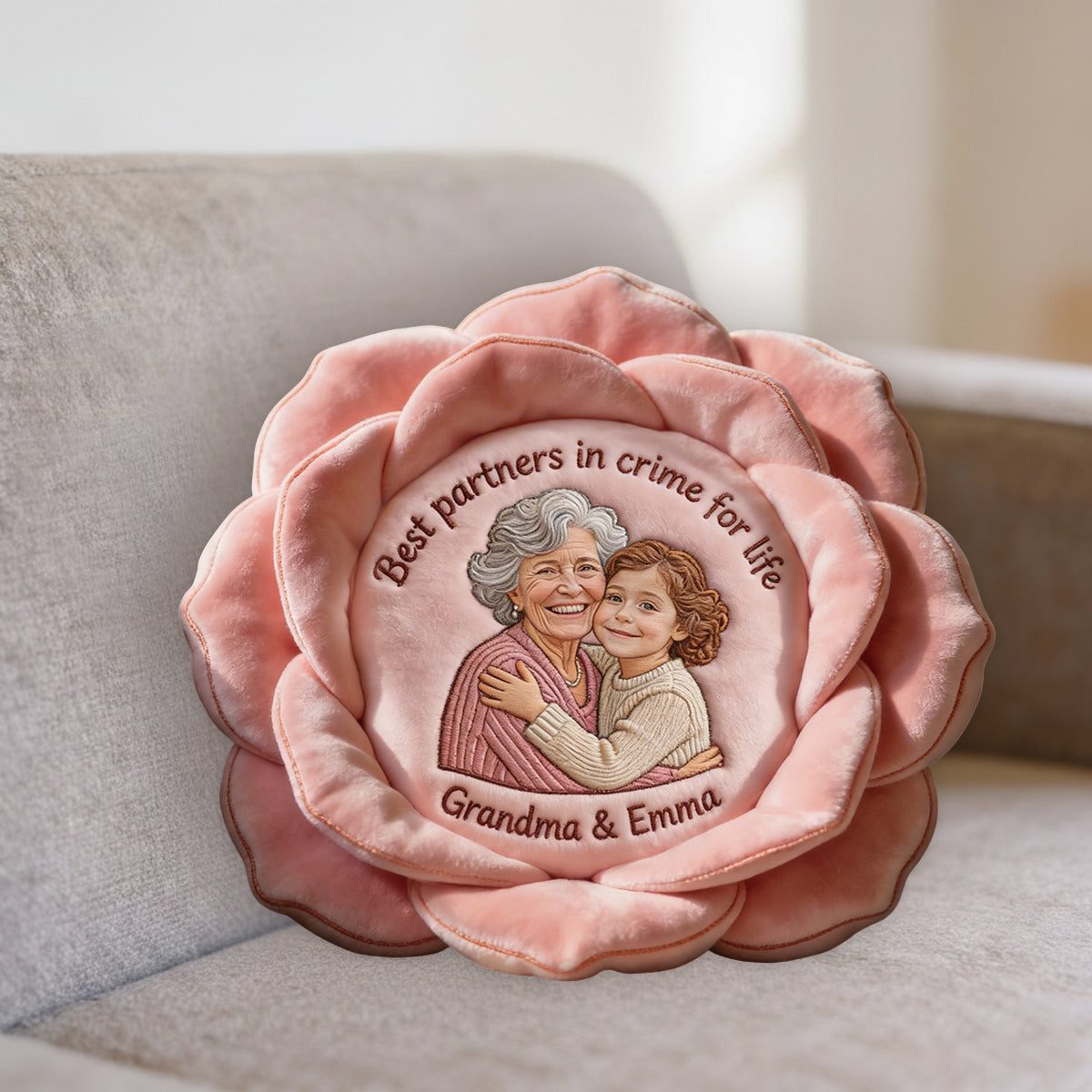 L'amour grandit ici - Coussin en fausse fourrure personnalisé pour grand-mère