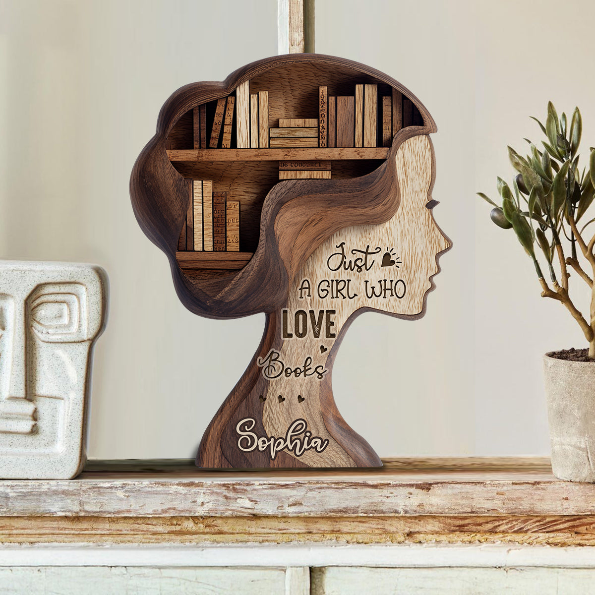 Une fille qui aime les livres - Plaque en bois personnalisée en forme de livre