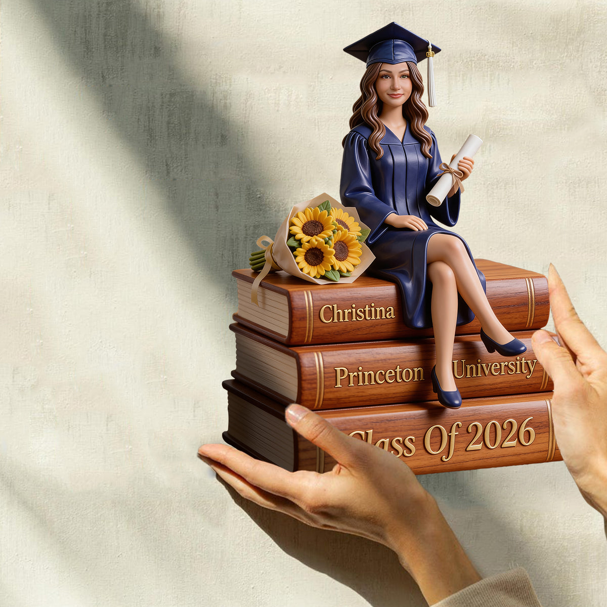 Regardez qui a obtenu son diplôme - Plaque en bois personnalisée en forme sur mesure